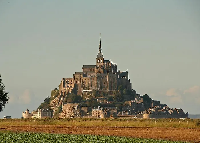 Gite A 1,9 Km Du Mont St Michel
