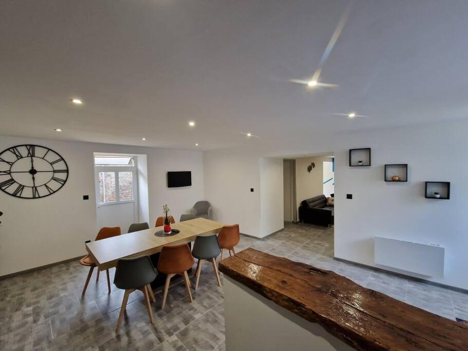 A 1,9 Km Du Mont St Michel Holiday home Beauvoir (Manche)